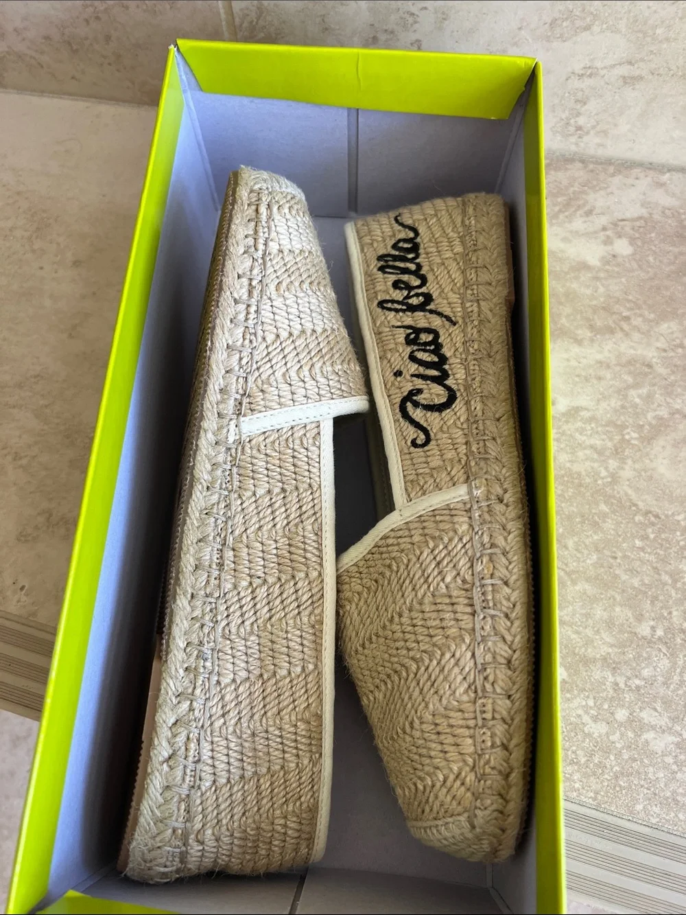 Hand & Foot Care (Shoe Box Label)
